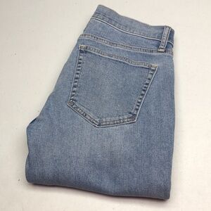 LIKE NEW GAP MID-RISE TRUE SKINNY JEANS 4/27x28 ⭐️